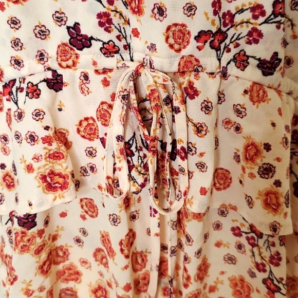 Style & Co floral ruffle top small - Picture 4 of 9